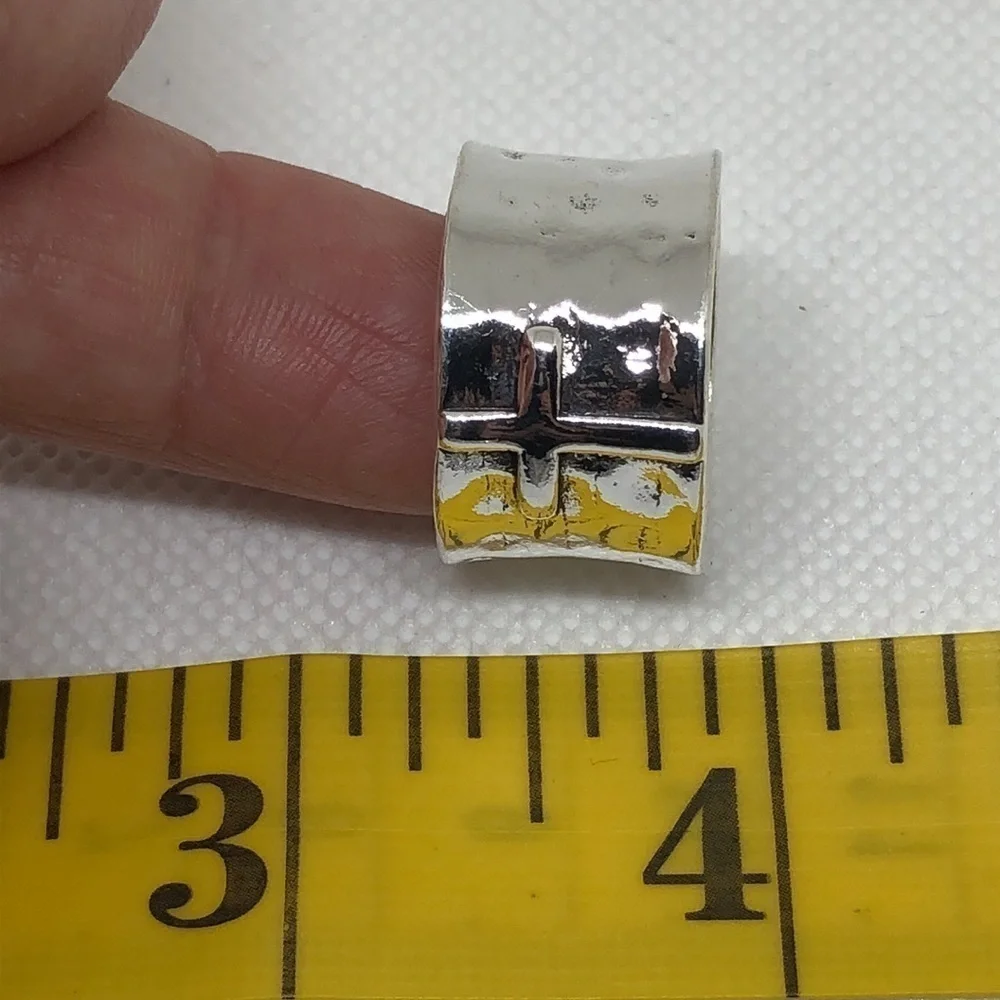 3/$25 Unisex Cross Ring Size 8 Silver Tone